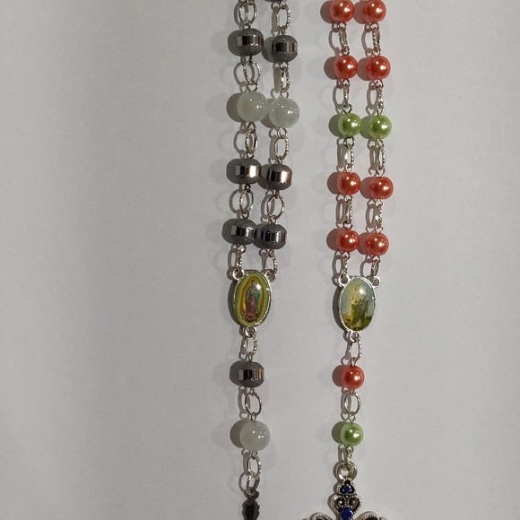 2 PIECES CAR MIRROR ROSARIES - Picture 3 of 4